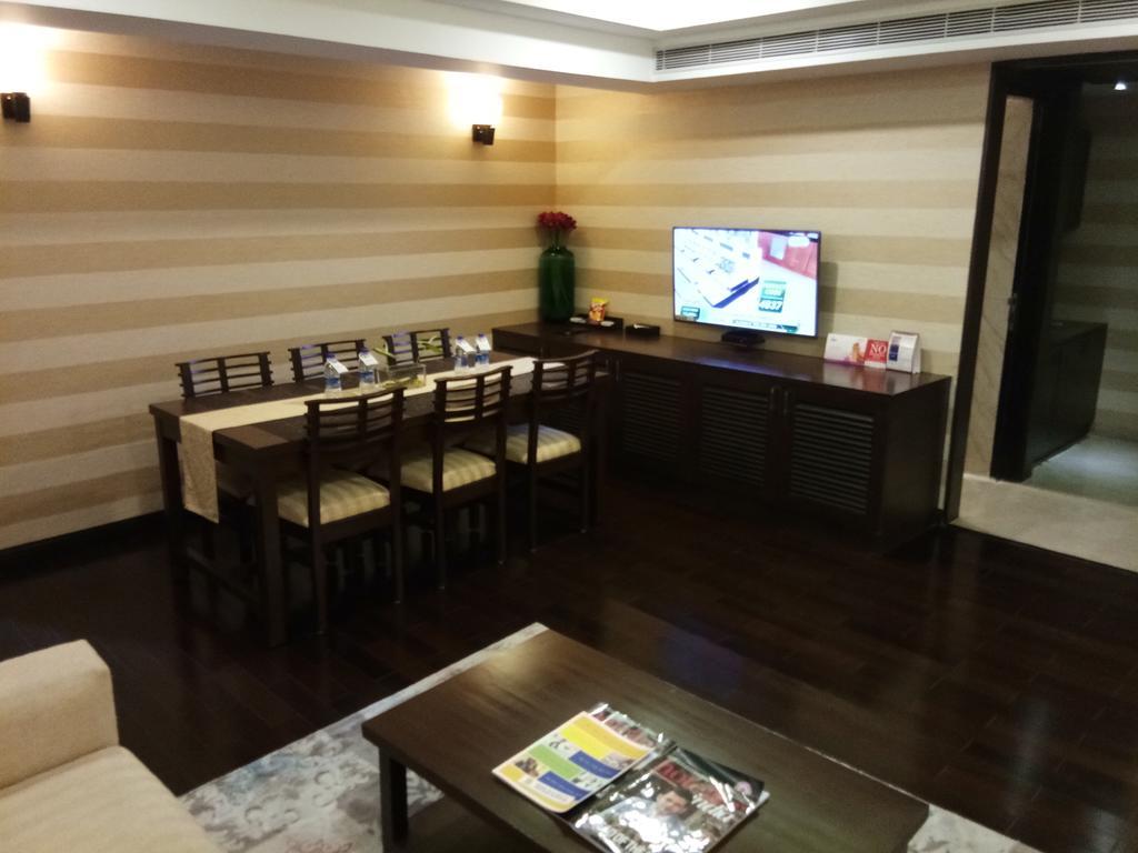 Fortune Select Grand Ridge, Tirupati - Member Itc Hotels' Group Kültér fotó A suite at the Taj Mahal Palace, Mumbai