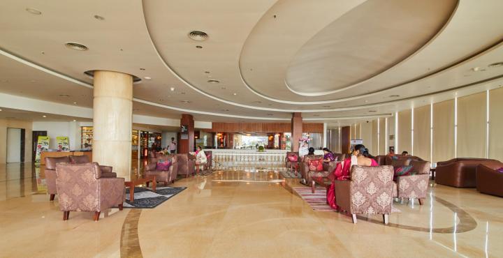 Fortune Select Grand Ridge, Tirupati - Member Itc Hotels' Group Kültér fotó The lobby of the hotel