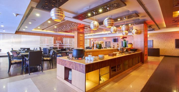 Fortune Select Grand Ridge, Tirupati - Member Itc Hotels' Group Kültér fotó The buffet at the hotel